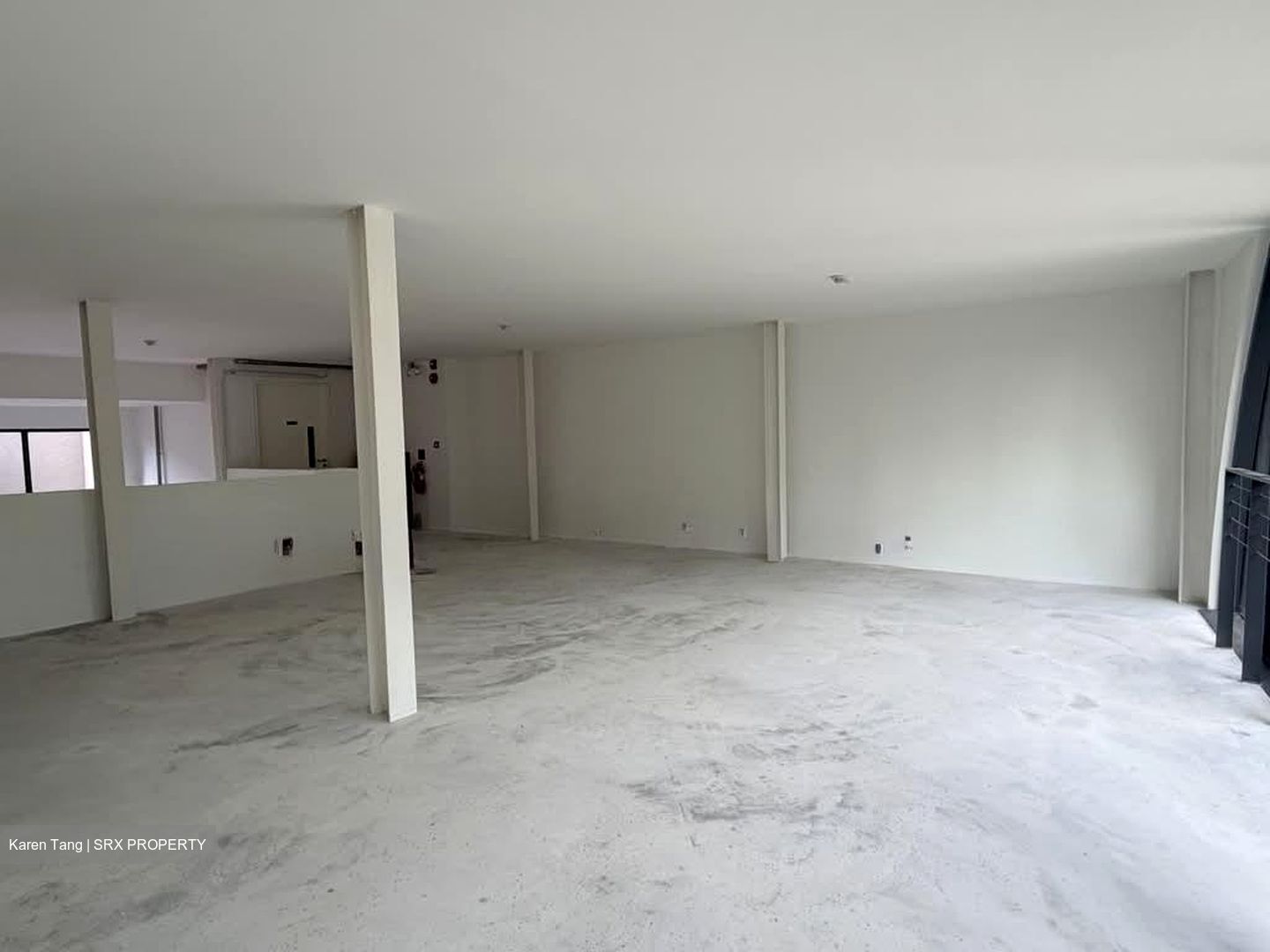 North Canal Road (D1), Office #575781081
